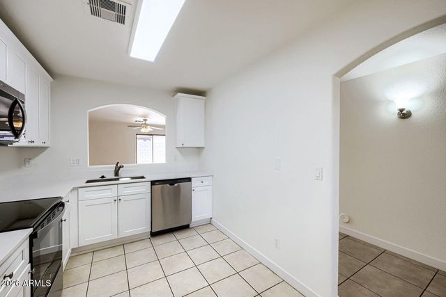 5610 S 5TH Drive, Phoenix, AZ 85041