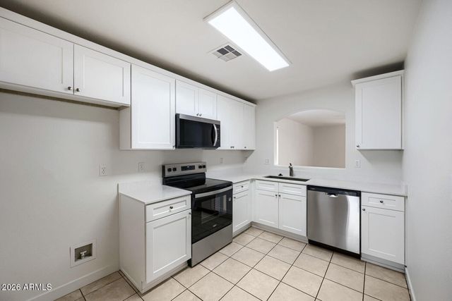 5610 S 5TH Drive, Phoenix, AZ 85041