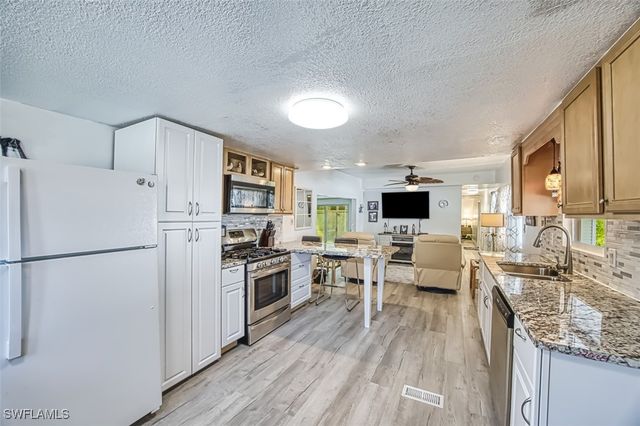 114 Moorhead MNR 114, Naples, FL 34112