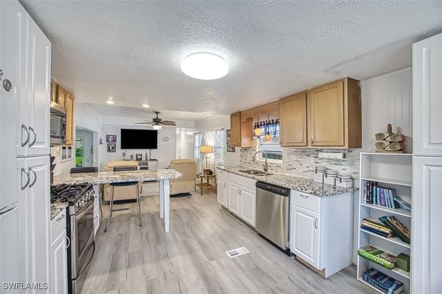 114 Moorhead MNR 114, Naples, FL 34112