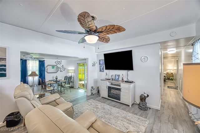 114 Moorhead MNR 114, Naples, FL 34112