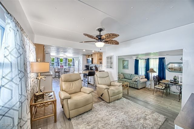 114 Moorhead MNR 114, Naples, FL 34112