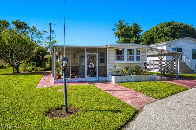114 Moorhead MNR 114, Naples, FL 34112