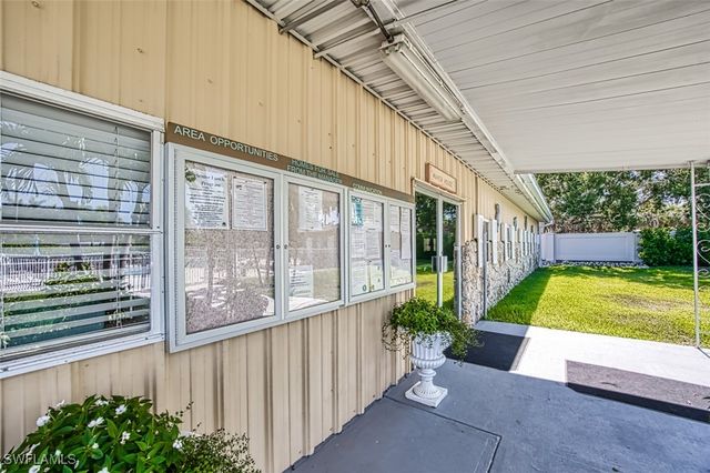 114 Moorhead MNR 114, Naples, FL 34112