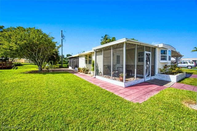 114 Moorhead MNR 114, Naples, FL 34112