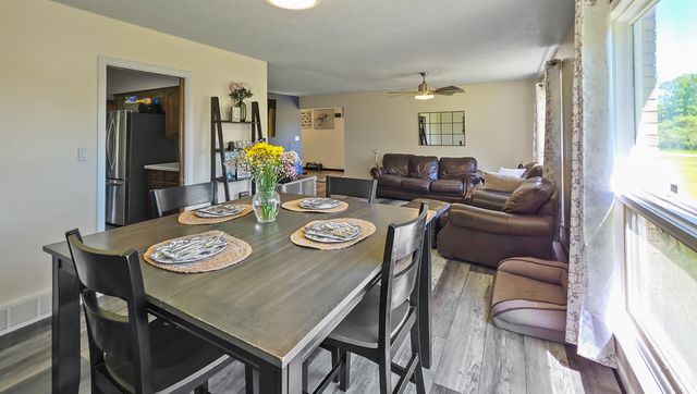 6089 N Seymour Road, Flushing, MI 48433