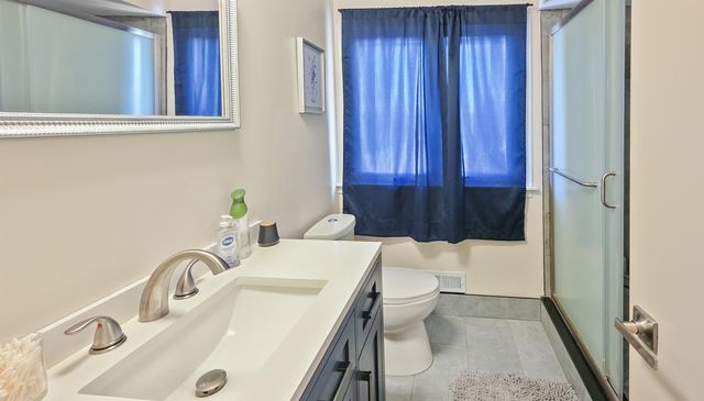 6089 N Seymour Road, Flushing, MI 48433