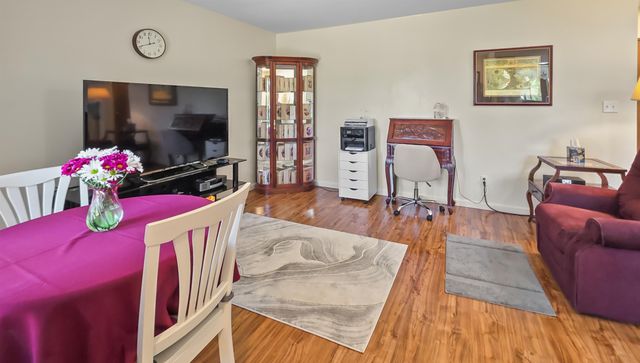 6089 N Seymour Road, Flushing, MI 48433