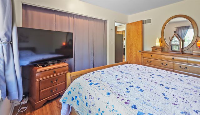 6089 N Seymour Road, Flushing, MI 48433