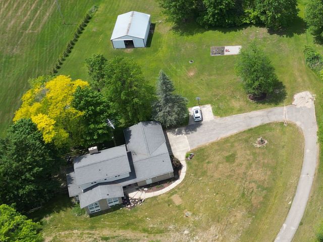 6089 N Seymour Road, Flushing, MI 48433