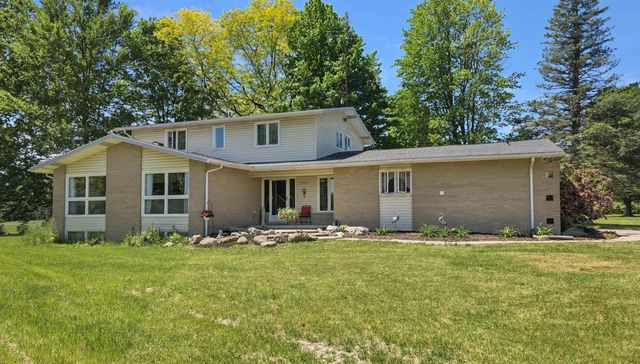 6089 N Seymour Road, Flushing, MI 48433
