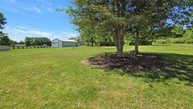 6089 N Seymour Road, Flushing, MI 48433
