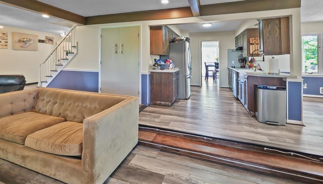 6089 N Seymour Road, Flushing, MI 48433