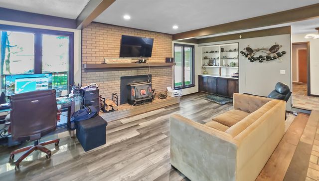 6089 N Seymour Road, Flushing, MI 48433