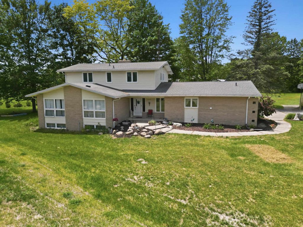 6089 N Seymour Road, Flushing, MI 48433
