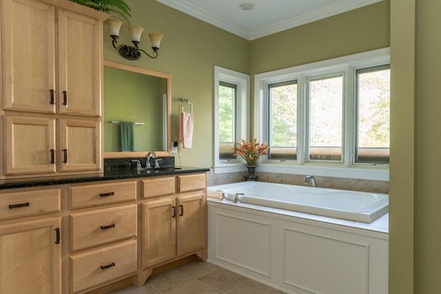 7342 Bentwood Trail, Kalamazoo, MI 49009