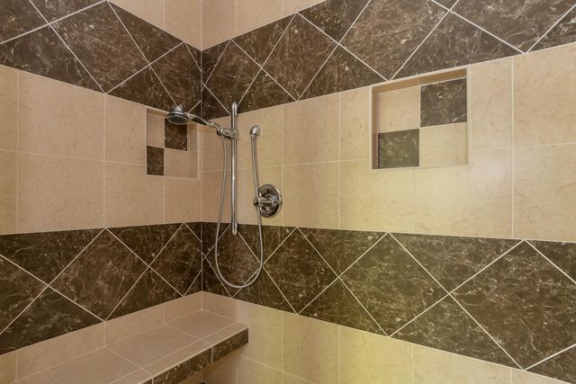 7342 Bentwood Trail, Kalamazoo, MI 49009