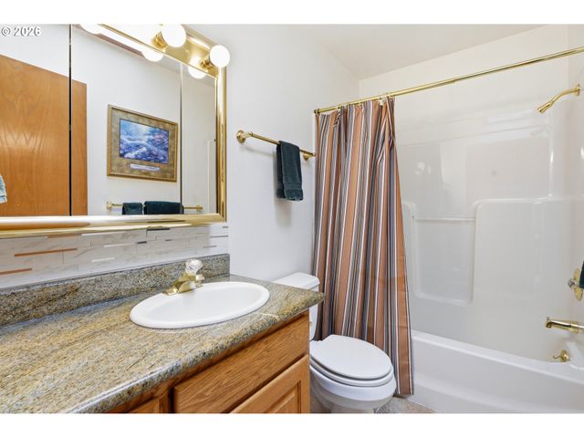 1679 Sw GOUCHER St, Mc Minnville, OR 97128