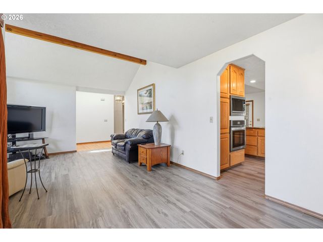 1679 Sw GOUCHER St, Mc Minnville, OR 97128