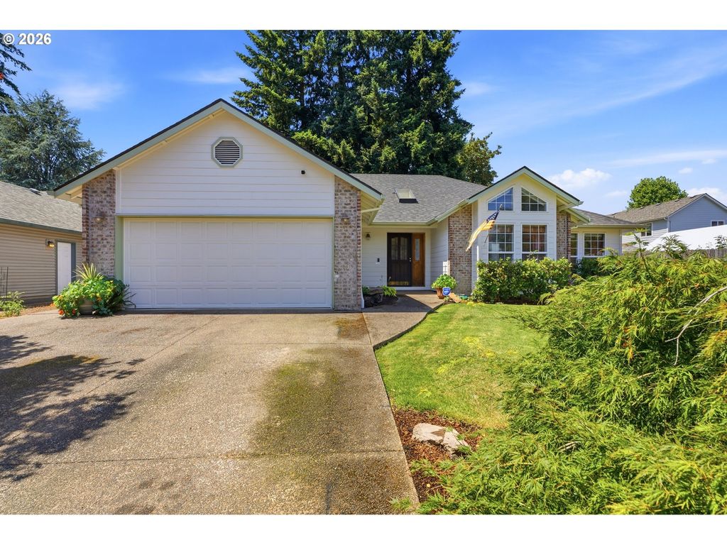 Image 1 of property listing at 1679 Sw GOUCHER St, Mc Minnville, OR 97128