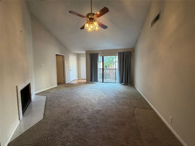 2829 Timmons Lane 172, Houston, TX 77027