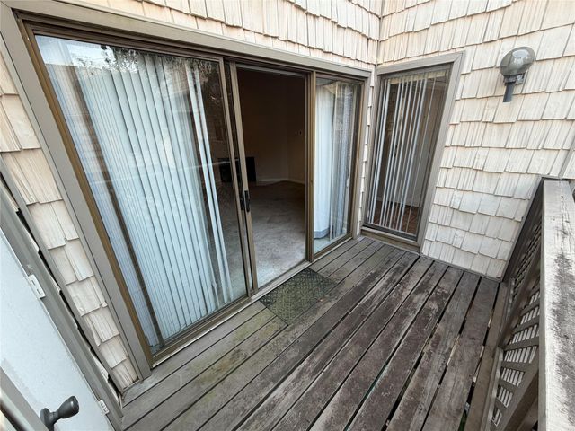 2829 Timmons Lane 172, Houston, TX 77027