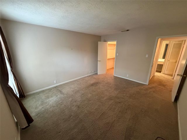 2829 Timmons Lane 172, Houston, TX 77027
