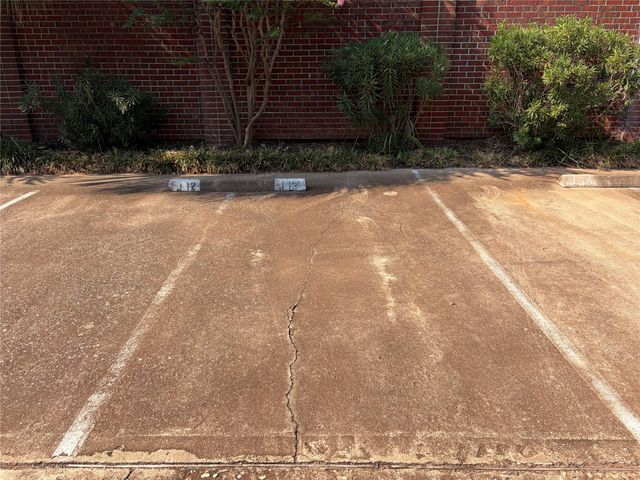 2829 Timmons Lane 172, Houston, TX 77027