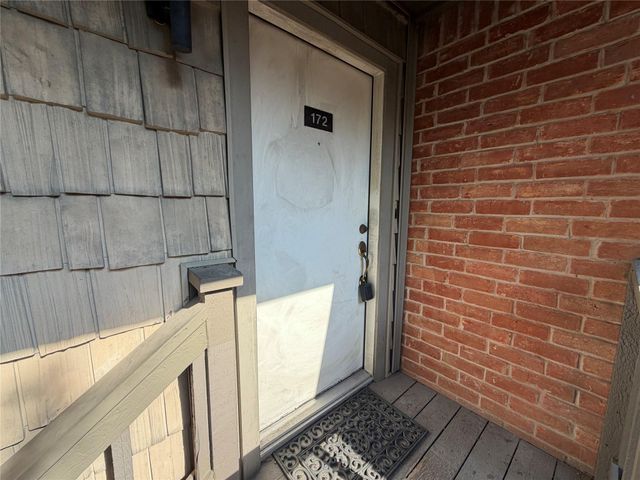 2829 Timmons Lane 172, Houston, TX 77027