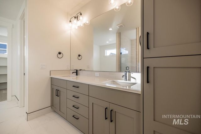 6229 S Hope Ave, Meridian, ID 83642