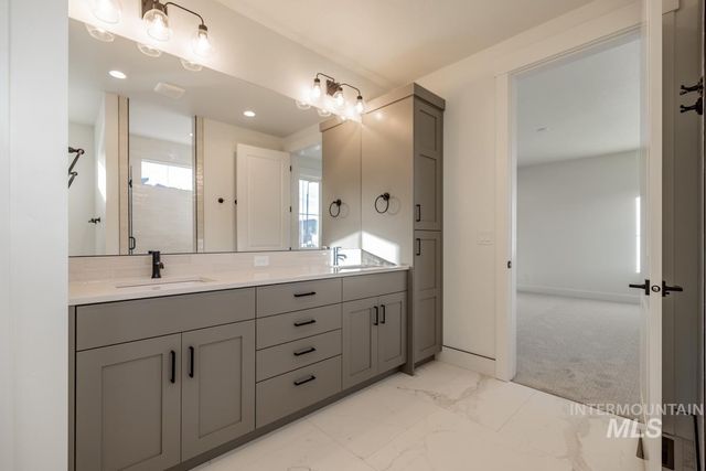 6229 S Hope Ave, Meridian, ID 83642