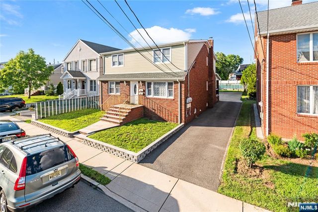 17 Kossuth Street, Wallington, NJ 07057