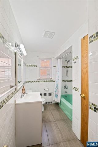 17 Kossuth Street, Wallington, NJ 07057