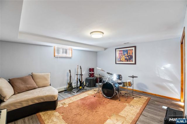 17 Kossuth Street, Wallington, NJ 07057