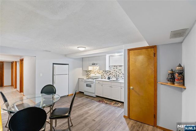 17 Kossuth Street, Wallington, NJ 07057