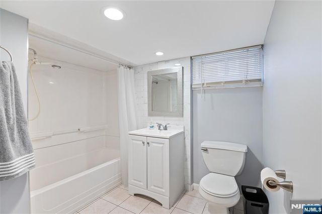 17 Kossuth Street, Wallington, NJ 07057