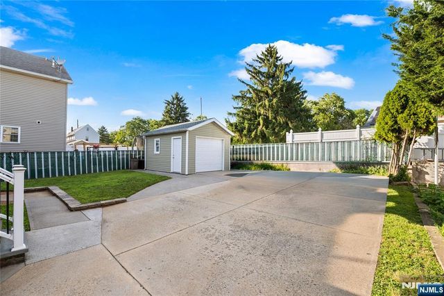 17 Kossuth Street, Wallington, NJ 07057