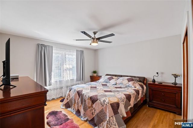 17 Kossuth Street, Wallington, NJ 07057