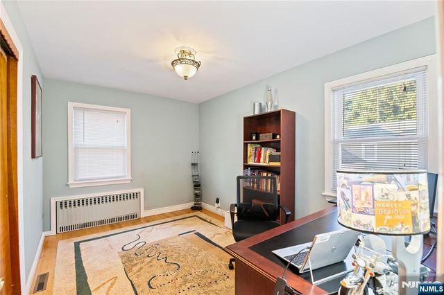 17 Kossuth Street, Wallington, NJ 07057