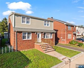 17 Kossuth Street, Wallington, NJ 07057