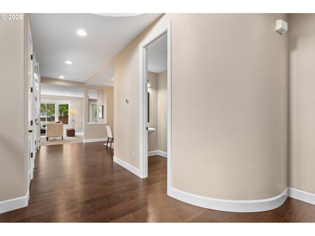 5722 Nw 128TH Ter, Portland, OR 97229