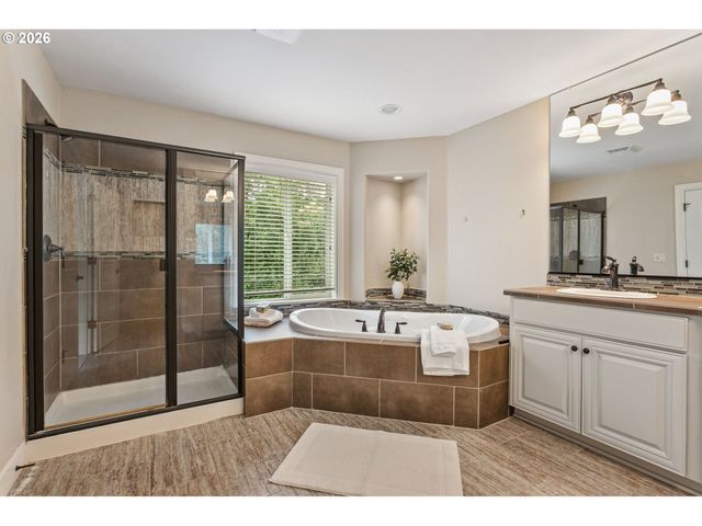 5722 Nw 128TH Ter, Portland, OR 97229