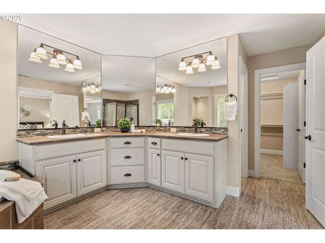 5722 Nw 128TH Ter, Portland, OR 97229