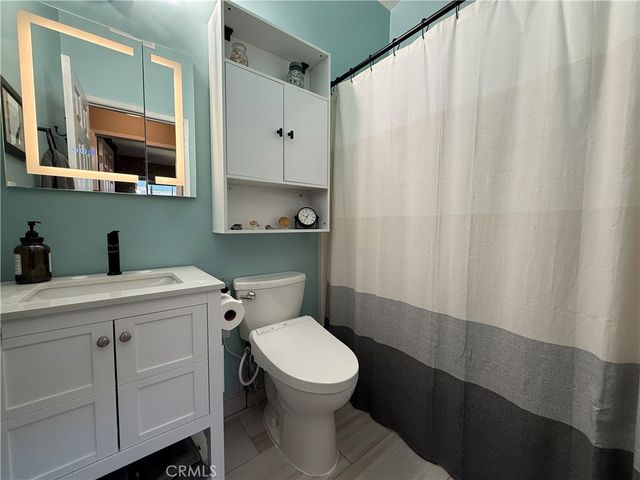 8372 Hillhead Drive, Huntington Beach, CA 92646