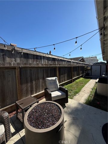 8372 Hillhead Drive, Huntington Beach, CA 92646