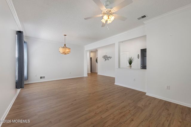 18 Amberwinds Court, Lakewood, NJ 08701