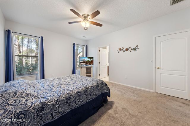 18 Amberwinds Court, Lakewood, NJ 08701