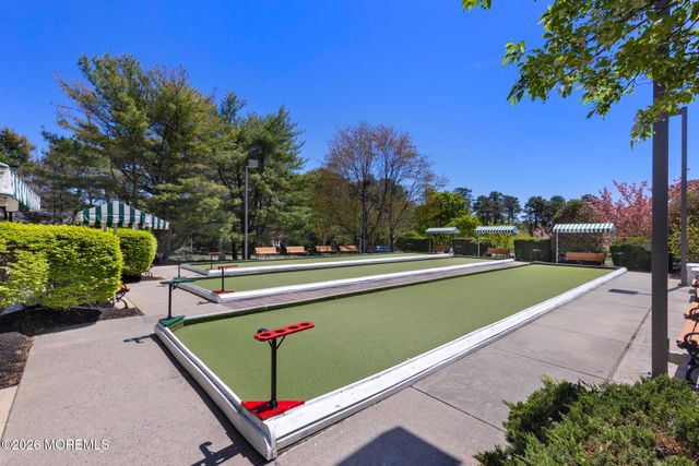 18 Amberwinds Court, Lakewood, NJ 08701