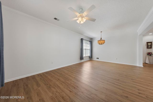 18 Amberwinds Court, Lakewood, NJ 08701