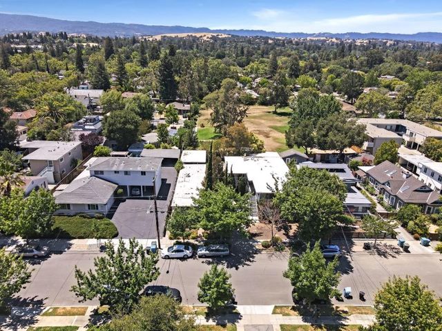 2120 Williams Street, Palo Alto, CA 94306